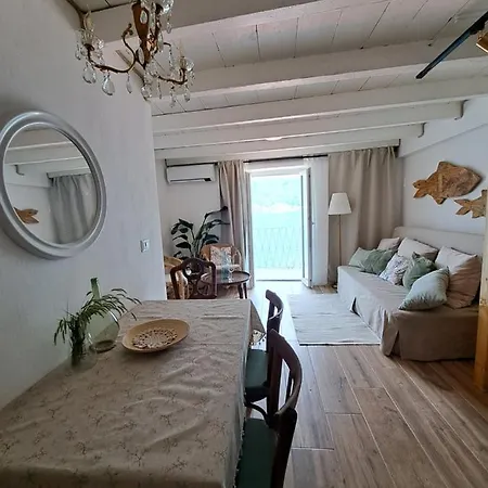 Archangelo St. Michael Apartment Colonno